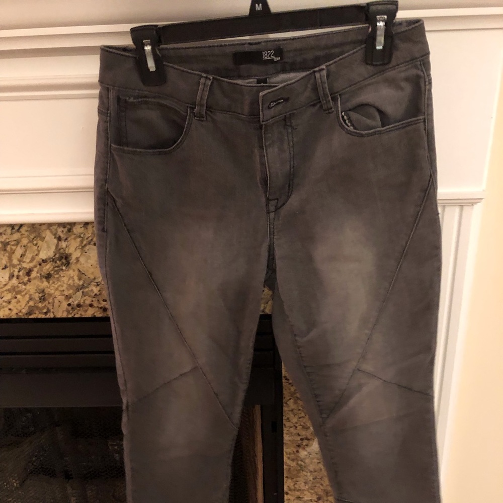 Gray skinny jeans